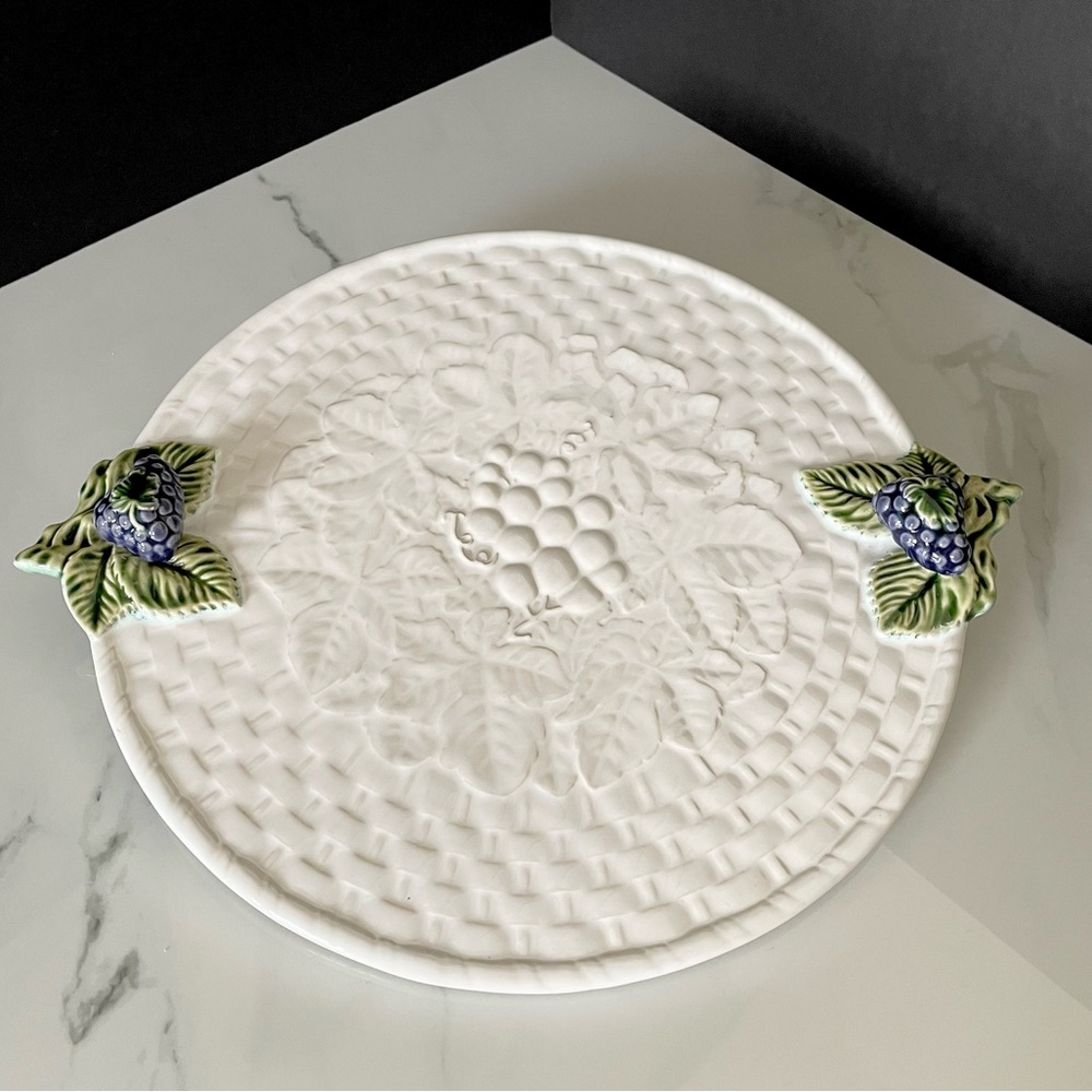 White Basketweave Platter with Blackberry Handles - Bordallo Pinheiro